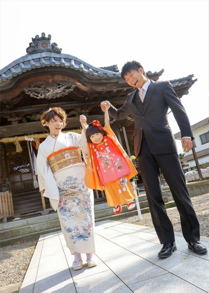 福井県越前市上総社で七五三をした家族の写真