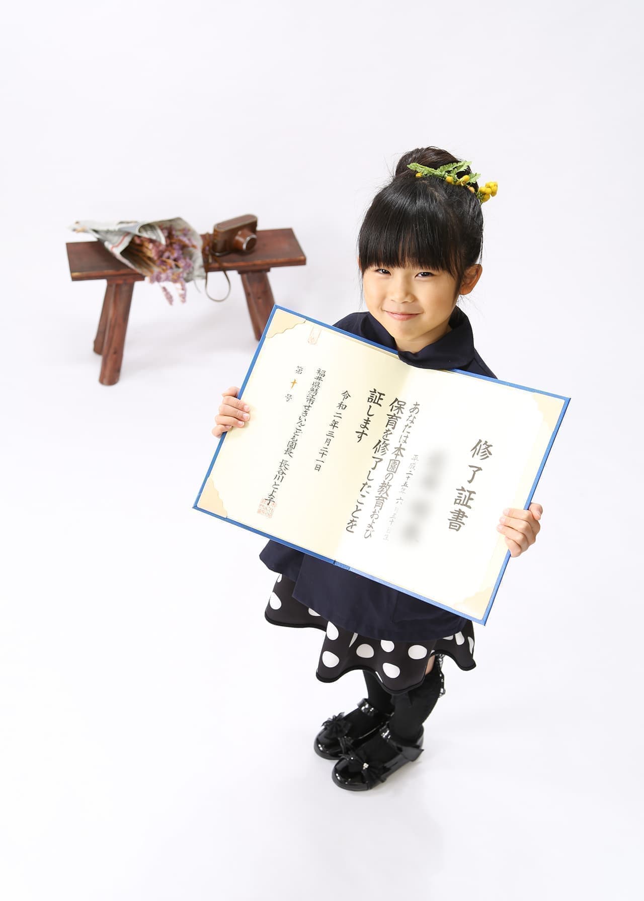 福井フォトスタジオで撮った卒園写真の女の子