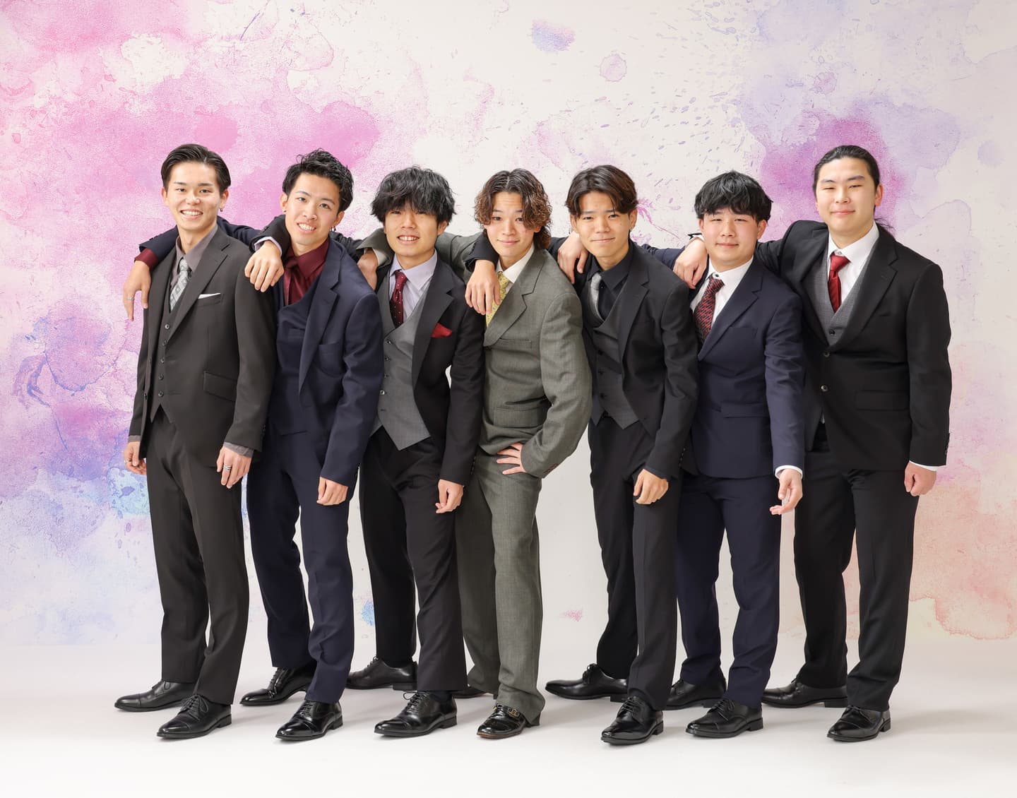 福井の上総社前写真館で撮った成人男の子たち