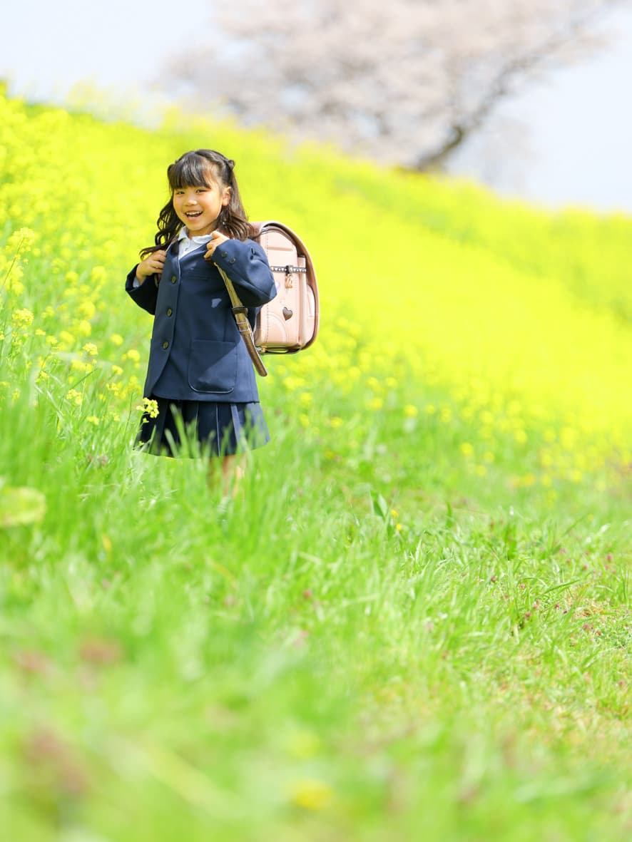 鯖江市の桜の下で撮った入学記念写真