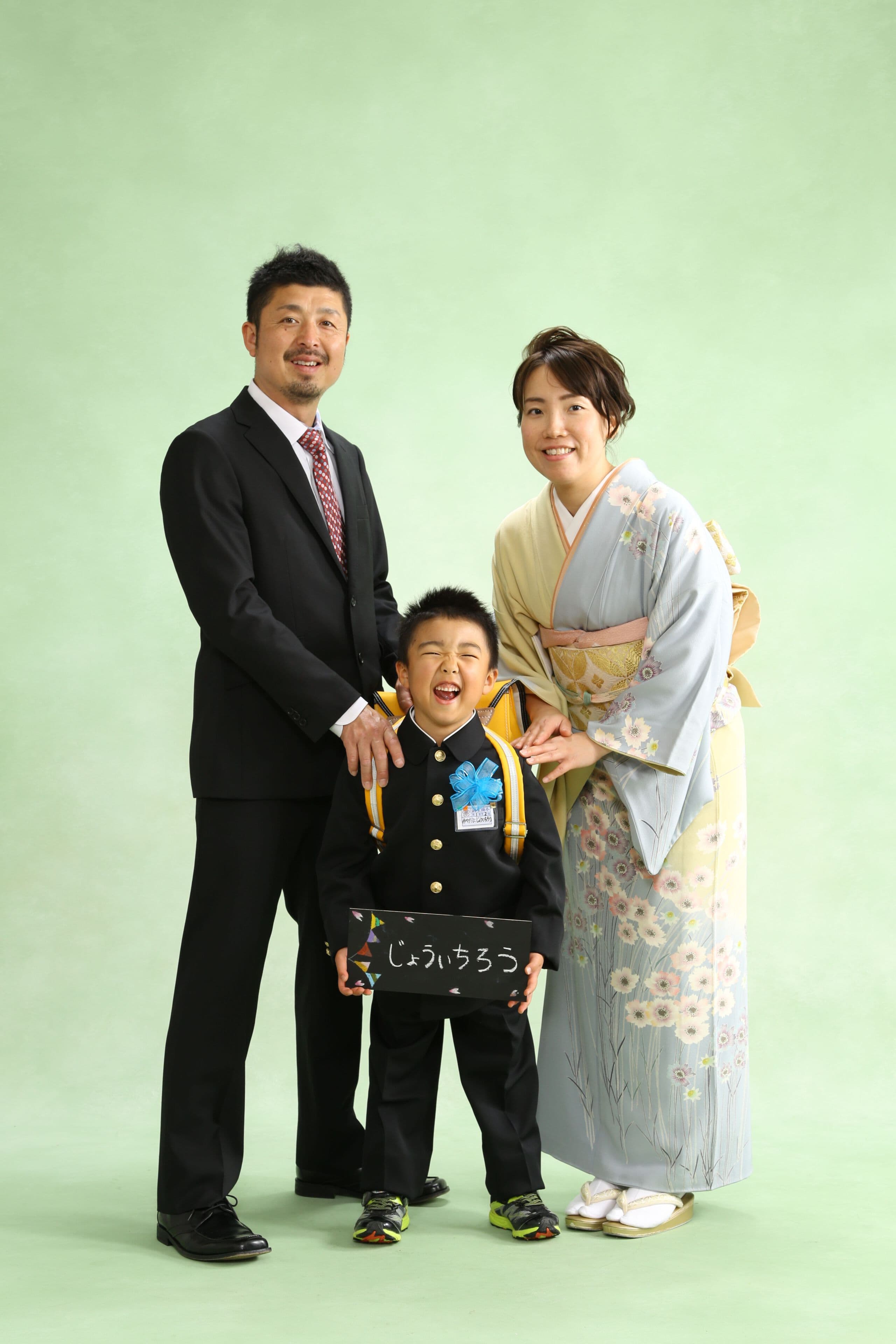 福井越前市のアオバフォトのスタジオで撮った入学式の写真