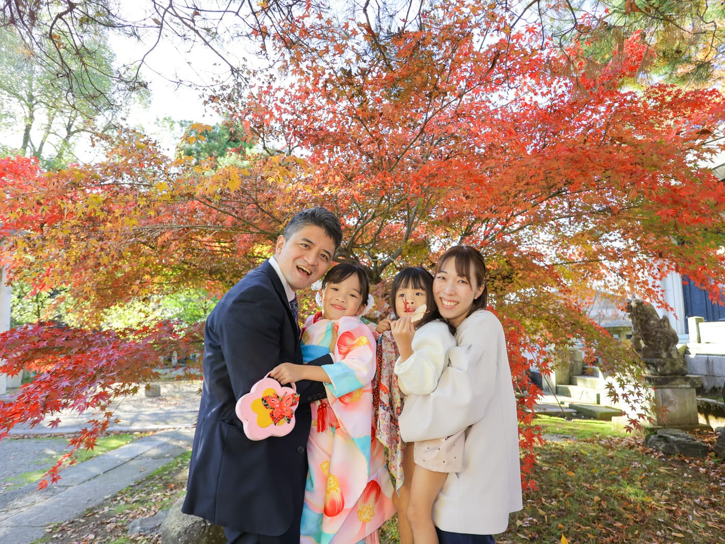 福井アオバフォトのカメラマンが撮った総社大神宮での七五三の写真
