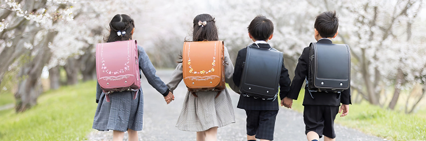 一年生の女の子と男の子